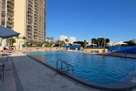 Copropriété à vendre à Aventura, Floride: 1 chambre, 84.82 m2 № 1966338 - photo 2