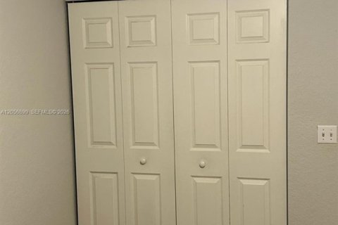 Touwnhouse à louer à Boca Raton, Floride: 3 chambres, 144.18 m2 № 2169298 - photo 21