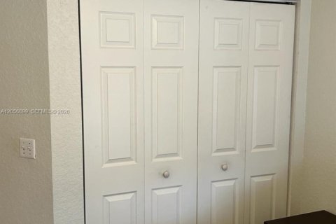 Touwnhouse à louer à Boca Raton, Floride: 3 chambres, 144.18 m2 № 2169298 - photo 12