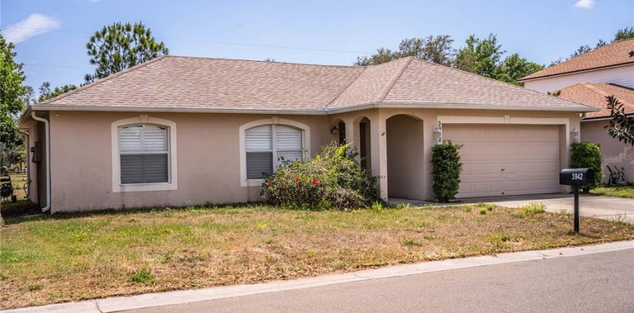 House in Winter Haven, Florida 3 bedrooms, 144.46 sq.m. № 1655176