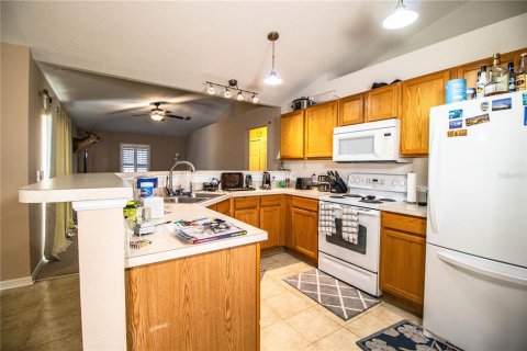House in Winter Haven, Florida 3 bedrooms, 144.46 sq.m. № 1655176 - photo 14