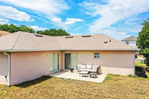 House in Winter Haven, Florida 3 bedrooms, 144.46 sq.m. № 1655176 - photo 3