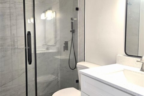 Снять в аренду кондоминиум в Майами, Флорида 3 спальни, 119.66м2, № 1996890 - фото 13