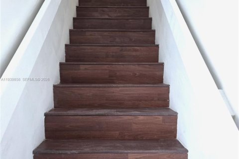 Снять в аренду кондоминиум в Майами, Флорида 3 спальни, 119.66м2, № 1996890 - фото 9