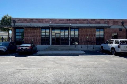 Propiedad comercial en alquiler en Tampa, Florida, 4166.39 m2 № 1837308 - foto 15