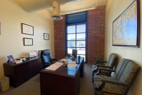 Propiedad comercial en alquiler en Tampa, Florida, 4166.39 m2 № 1837308 - foto 7