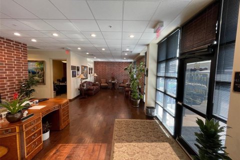 Propiedad comercial en alquiler en Tampa, Florida, 4166.39 m2 № 1837308 - foto 5
