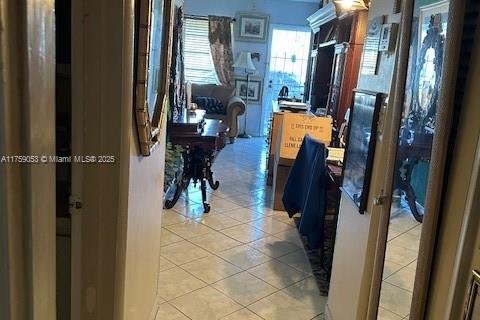 Condo in Miami Gardens, Florida, 1 bedroom  № 1953114 - photo 3