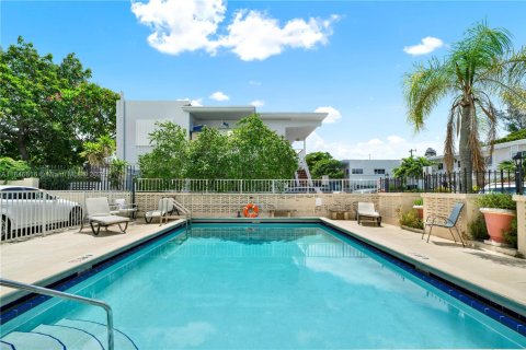 Condominio en venta en Miami Beach, Florida, 1 dormitorio, 73.76 m2 № 1847667 - foto 12
