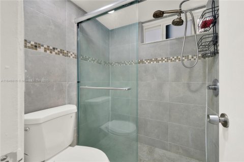 Condominio en venta en Miami Beach, Florida, 1 dormitorio, 73.76 m2 № 1847667 - foto 6