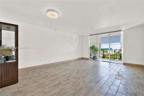 Condominio en venta en Miami Beach, Florida, 1 dormitorio, 73.76 m2 № 1847667 - foto 9