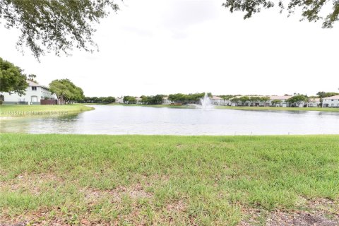Touwnhouse à vendre à Homestead, Floride: 3 chambres, 120.96 m2 № 1818095 - photo 19