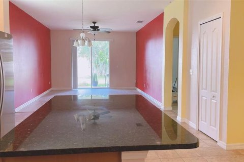 House in Orlando, Florida 4 bedrooms, 190.08 sq.m. № 1808911 - photo 4