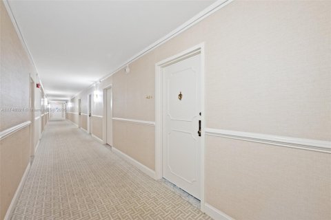 Condo in Miami Beach, Florida, 2 bedrooms  № 1726154 - photo 23