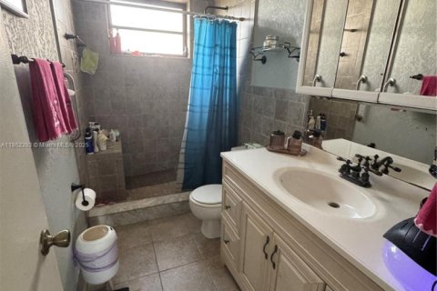 House in Miami, Florida 3 bedrooms, 96.62 sq.m. № 1891852 - photo 4