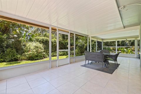 House in Saint Petersburg, Florida 4 bedrooms, 221.48 sq.m. № 1792329 - photo 20