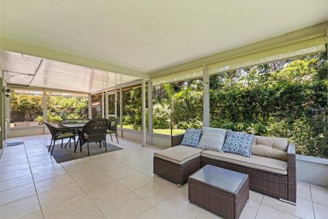 House in Saint Petersburg, Florida 4 bedrooms, 221.48 sq.m. № 1792329 - photo 19