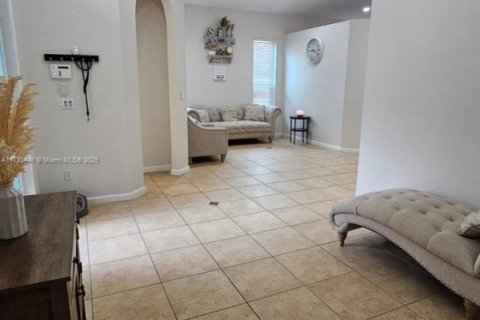 Villa ou maison à vendre à Homestead, Floride: 5 chambres, 188.03 m2 № 1935375 - photo 4