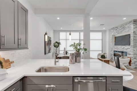 Condominio en alquiler en Tampa, Florida, 3 dormitorios, 149.85 m2 № 1908517 - foto 21