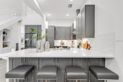 Condominio en alquiler en Tampa, Florida, 3 dormitorios, 149.85 m2 № 1908517 - foto 23