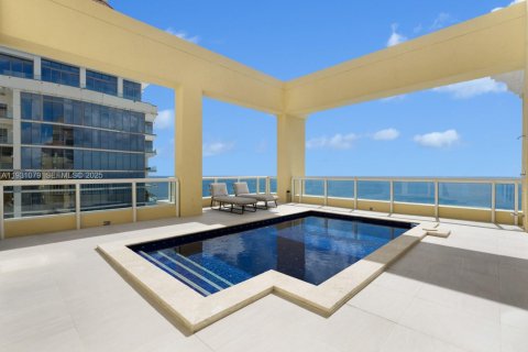 Condo in Sunny Isles Beach, Florida, 5 bedrooms  № 1993080 - photo 20