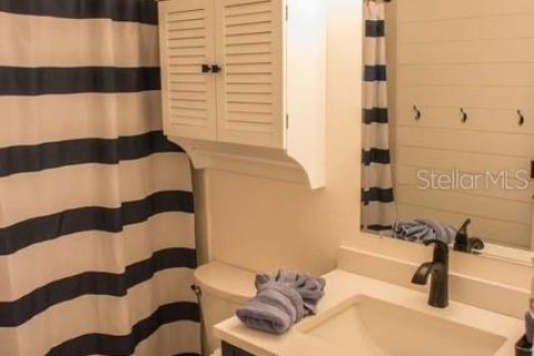 House in Sarasota, Florida 3 bedrooms, 168.71 sq.m. № 1717677 - photo 24