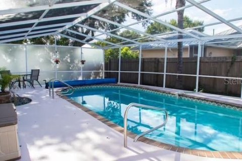 House in Sarasota, Florida 3 bedrooms, 168.71 sq.m. № 1717677 - photo 28