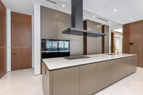 Villa ou maison à vendre à North Miami, Floride: 7 chambres, 736.06 m2 № 1964195 - photo 18