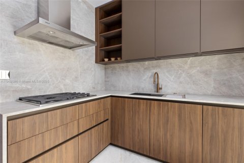 Villa ou maison à vendre à North Miami, Floride: 7 chambres, 736.06 m2 № 1964195 - photo 28