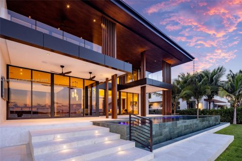 Villa ou maison à vendre à North Miami, Floride: 7 chambres, 736.06 m2 № 1964195 - photo 3