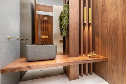 Villa ou maison à vendre à North Miami, Floride: 7 chambres, 736.06 m2 № 1964195 - photo 29