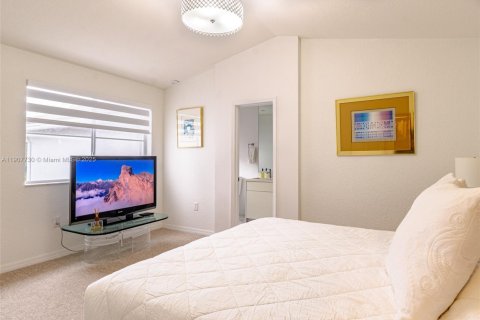 Townhouse in Hollywood, Florida 3 bedrooms, 149.02 sq.m. № 1964268 - photo 15