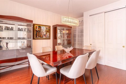 Townhouse in Hollywood, Florida 3 bedrooms, 149.02 sq.m. № 1964268 - photo 6