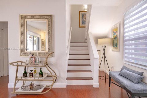 Townhouse in Hollywood, Florida 3 bedrooms, 149.02 sq.m. № 1964268 - photo 13