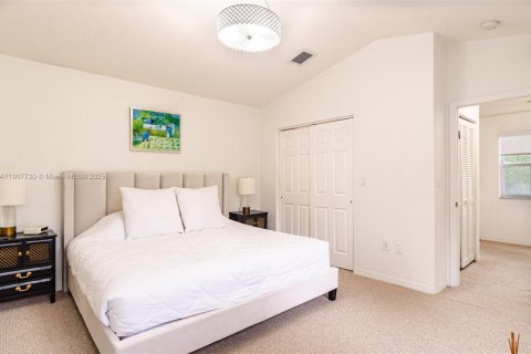 Townhouse in Hollywood, Florida 3 bedrooms, 149.02 sq.m. № 1964268 - photo 17