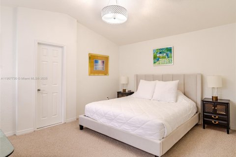 Townhouse in Hollywood, Florida 3 bedrooms, 149.02 sq.m. № 1964268 - photo 14