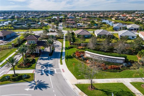 Casa en venta en Port St. Lucie, Florida, 5 dormitorios, 268.86 m2 № 1892412 - foto 5