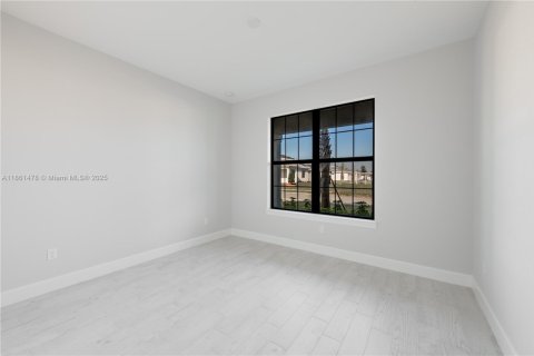 Casa en venta en Port St. Lucie, Florida, 5 dormitorios, 268.86 m2 № 1892412 - foto 30