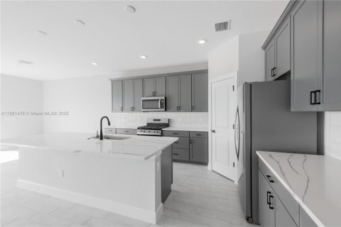 Casa en venta en Port St. Lucie, Florida, 5 dormitorios, 268.86 m2 № 1892412 - foto 14