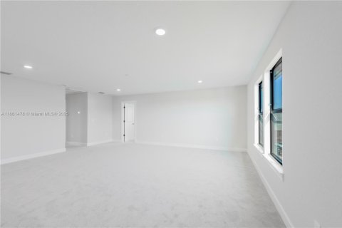 Casa en venta en Port St. Lucie, Florida, 5 dormitorios, 268.86 m2 № 1892412 - foto 28