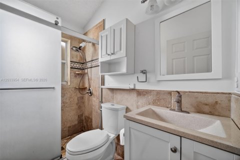 Villa ou maison à louer à Pembroke Pines, Floride: 4 chambres, 237.27 m2 № 2085733 - photo 25