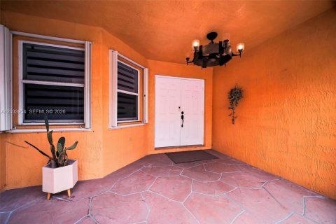 Villa ou maison à louer à Pembroke Pines, Floride: 4 chambres, 237.27 m2 № 2085733 - photo 4