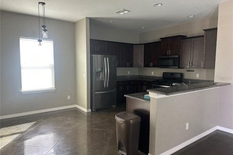 Casa en alquiler en Winter Haven, Florida, 3 dormitorios, 117.8 m2 № 1916439 - foto 2