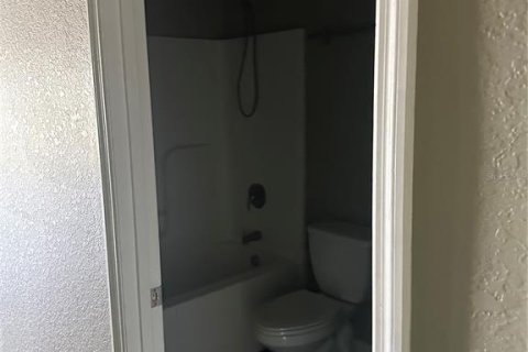 Casa en alquiler en Winter Haven, Florida, 3 dormitorios, 117.8 m2 № 1916439 - foto 5