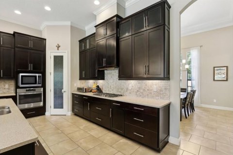 House in Fish Hawk, Florida 4 bedrooms, 336.96 sq.m. № 1754715 - photo 14