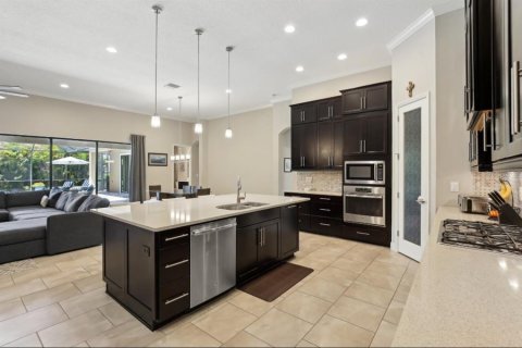 House in Fish Hawk, Florida 4 bedrooms, 336.96 sq.m. № 1754715 - photo 17