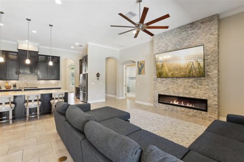 House in Fish Hawk, Florida 4 bedrooms, 336.96 sq.m. № 1754715 - photo 11