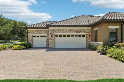 House in Fish Hawk, Florida 4 bedrooms, 336.96 sq.m. № 1754715 - photo 5