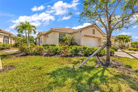 House in Punta Gorda, Florida 2 bedrooms, 113.25 sq.m. № 2097248