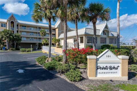 Copropriété à vendre à Punta Gorda, Floride: 3 chambres, 147.9 m2 № 2110530 - photo 12